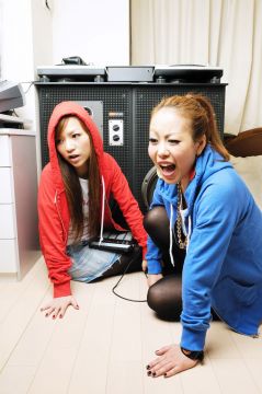 @djtomoko n Ucca-Laugh