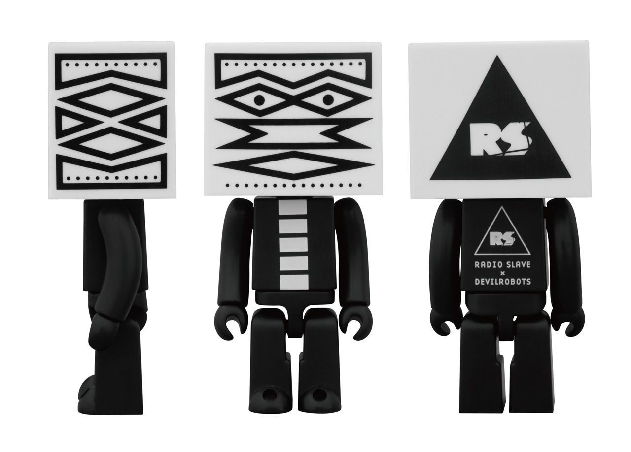 RADIO SLAVE × DEVILROBOTSがコラボフィギアを発表