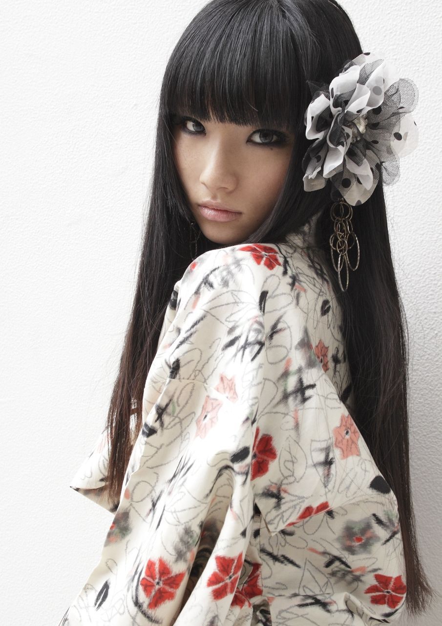 花輪彩香 clubberia クラベリア