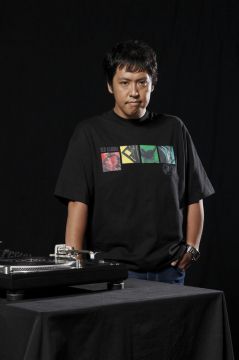 ON POINT [V-G-N FREETRAIL]