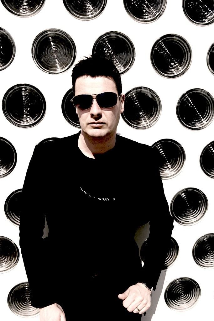 MULLER RECORDS NIGHT