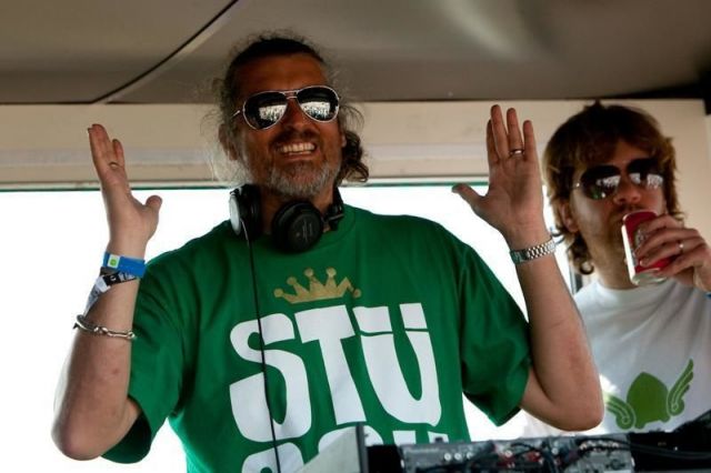 LOOP 15th anniversary feat. DANCAHOLIC