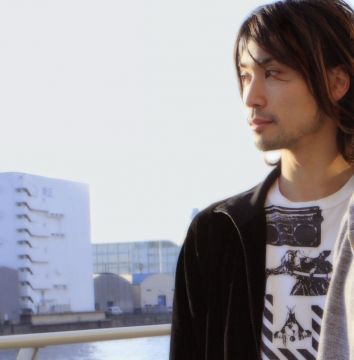 moNolith 1st Anniversary