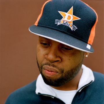DiLLA NiGHT