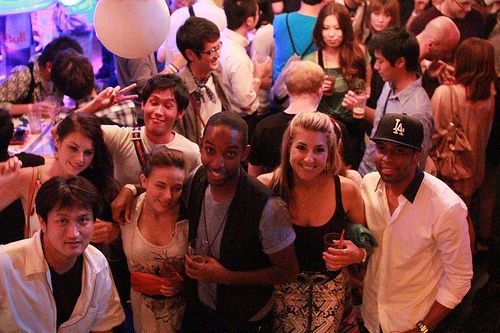 6/7(土)WhyNot!?国際交流パーティ＠Pure (なんば )約200人の外国人＆日本人が大集合！３時間ドリンク飲み放題★
