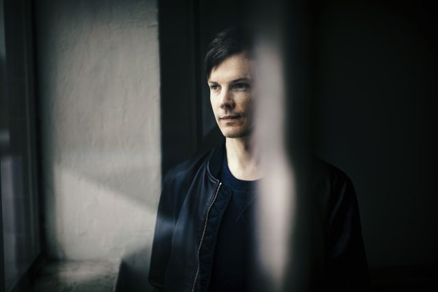 Deep Red Feat. Ambivalent