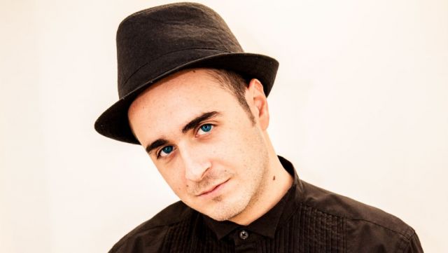 EDGE HOUSE feat. PIERO PIRUPA