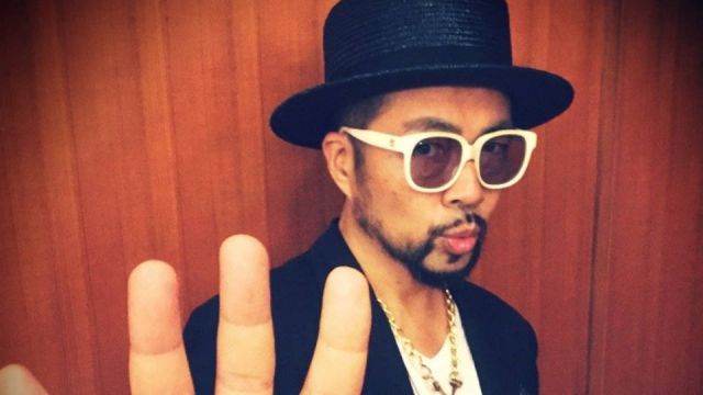 Super Plume presents REJOICE