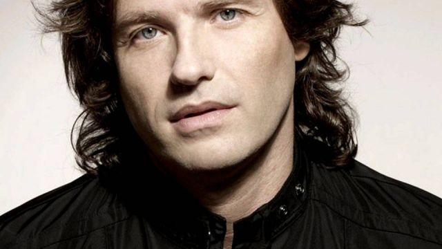 SMASH feat HERNAN CATTANEO