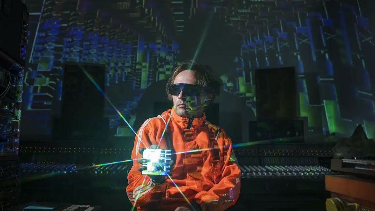 SQUAREPUSHER、再振替公演を10月に開催！ゲストにHudson Mohawkeが決定