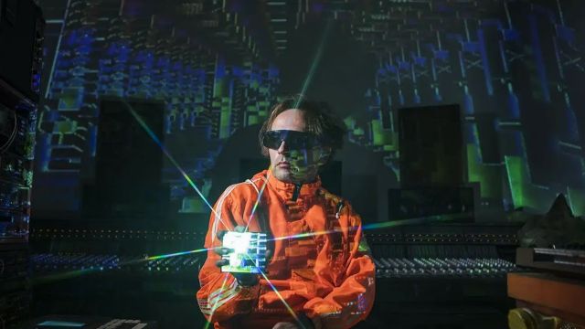 SQUAREPUSHER、再振替公演を10月に開催！ゲストにHudson Mohawkeが決定
