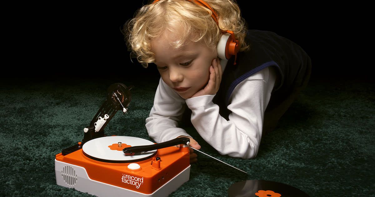 自宅でレコードを作成できるマイクロ・カッティング・マシン「PO-80 record factory」登場