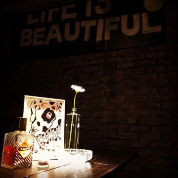 LIFE IS BEAUTIFUL